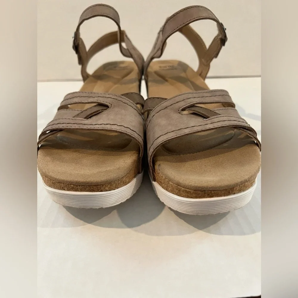 Earth Origins sporty comfortable